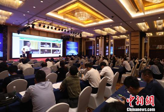 绿色金融支持节能环保产业融资对接会暨京津冀节能技术改造与服务融资对接会近日在京举行。 夏宾 摄