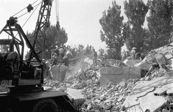 这场灾难过去42年了 但这些数字至今仍刻骨铭心