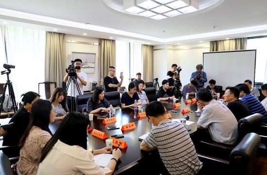 “江苏省现代美术馆五周年馆庆”系列活动新闻发布会成功举行