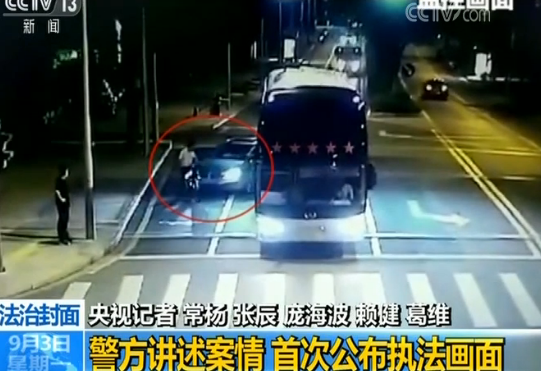 昆山市公安局刑警大队副大队长吉强:“刘海龙抢救无效死亡。”