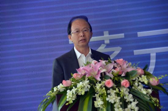 华成集团董事长_华成集团图片