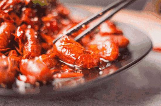 贪吃小龙虾可能过敏！哪些人不宜？吃货必看