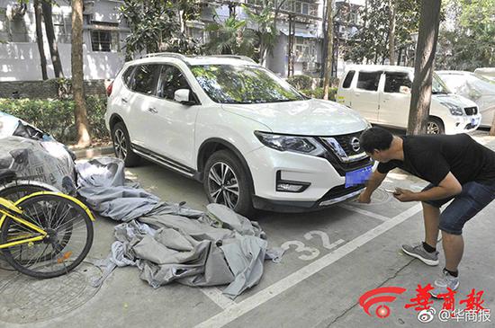 车停在小区被流浪狗咬坏 赔偿问题谁来负责？