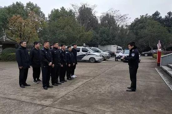 奇葩老赖，想用141年还清欠款