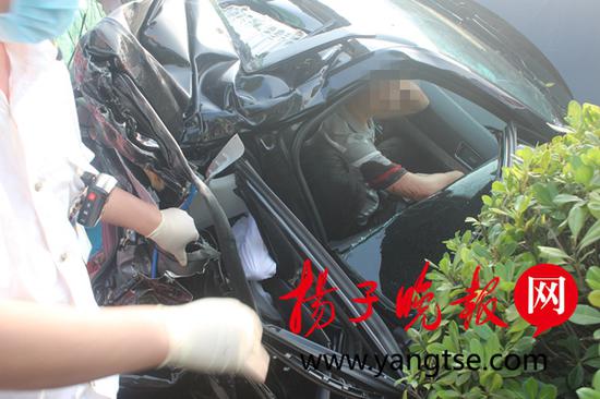 事后,民警经过调查了解及调阅路口监控,还原了事发全过程。