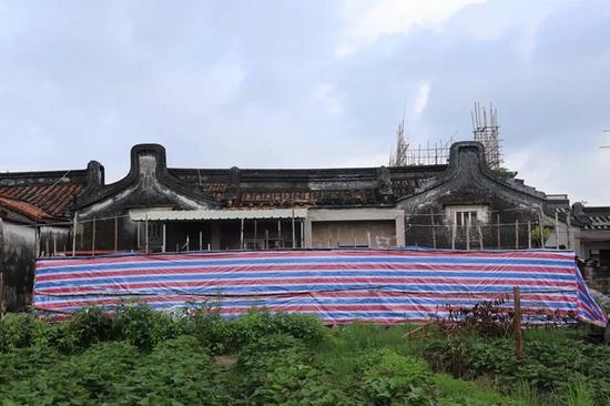 男子杀5名家人后纵火 亲属称其生前好赌负债