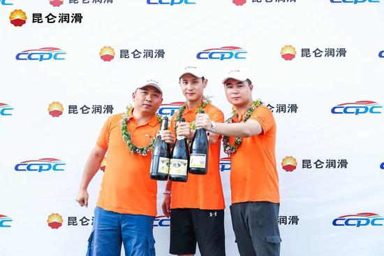 2018昆仑润滑车王争霸赛盐城(大丰)站决赛“车王”-吴亚超(中间)