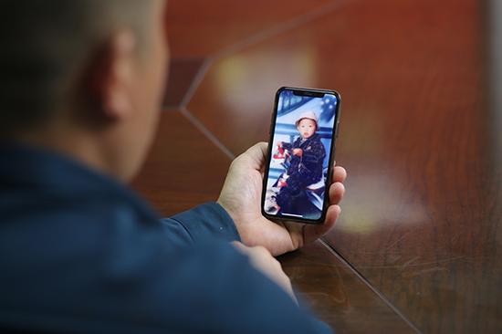 男童走失16年后被找到：就在离家不远的福利院