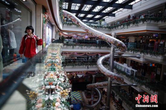 资料图:上海一家商场。图片来源:视觉中国
