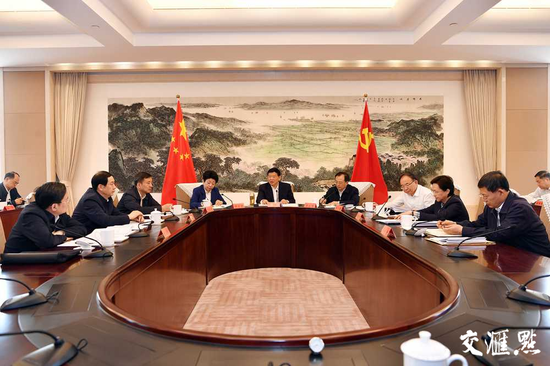 5月10日,省委常委会召开会议。交汇点记者张筠/摄