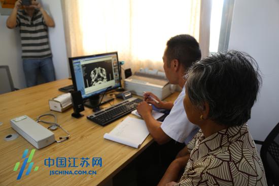 【E路同行 智惠江苏】信息化助力“健康扶贫” 百姓乐享健康福利