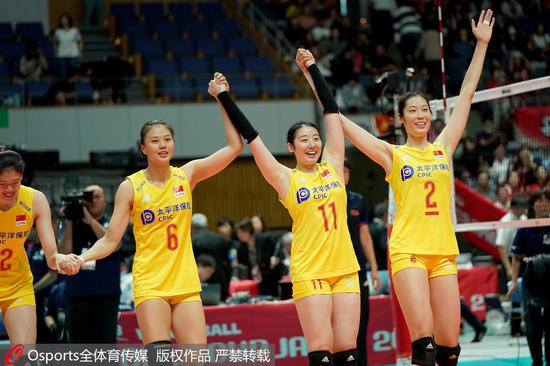 超级朱婷引发日本记者惊叹 中国女排总在细节闪光