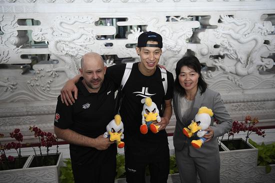 郭士强郭艾伦叔侄吵架上热搜 当教练真的太难了