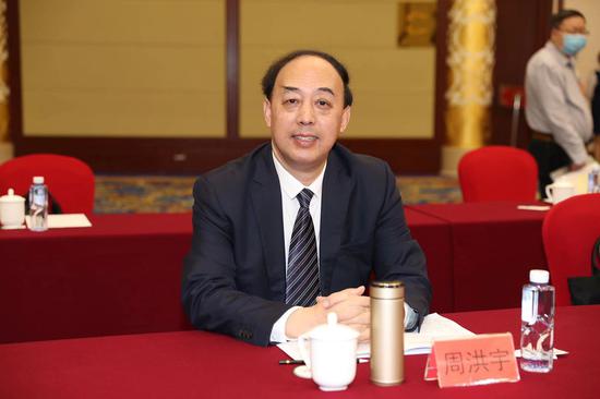 全国人大代表、湖北省人大常委会副主任周洪宇。