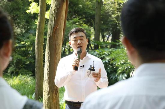 市青联委员赵迪讲党史