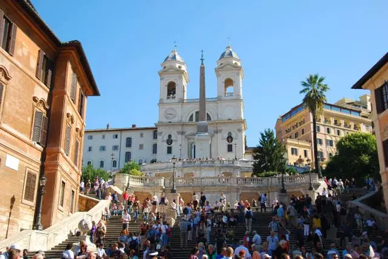 谁在撒谎?浙大老师泰国捡了包不承认 却给失主2千