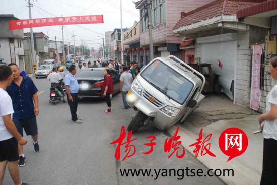 图为事故现场。王敢 摄