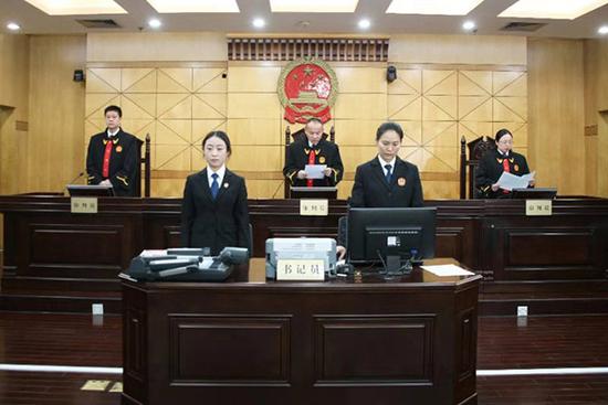 江苏省政府诉安徽海德化工科技有限公司生态环境损害赔偿一案,12月4日,江苏省高院作出终审判决,驳回海德公司的上诉,维持一审原判。江苏省高院供图