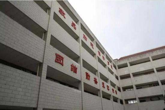 毛坦厂人认为“金安”“毛校”是一家