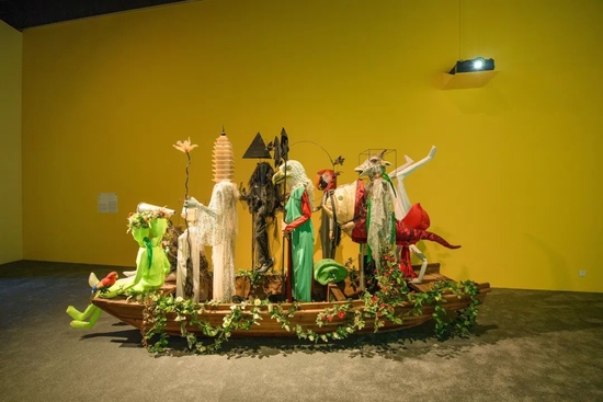 《地上乐园-愚人船》Garden of Earthly Delights-Ship of Fools,德基美术馆展览现场