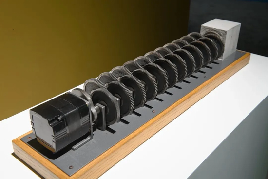 《目睹大爆炸》Beholding the Big Bang,德基美术馆展览现场