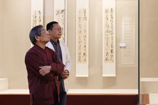 金鉴才先生在展览现场