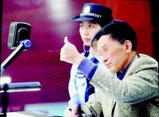 肉霸团伙暴力打砸运肉车辆垄断市场 干部充当保护伞