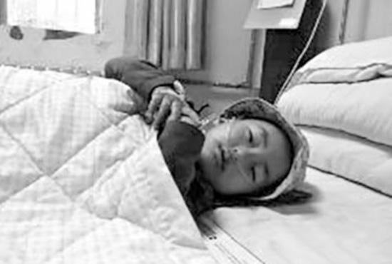 2岁幼童“小汤圆”患白血病 上千人帮寻罕见“熊猫血”