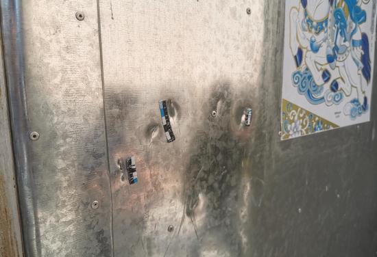 男子持刀砸门遭退伍女兵"反杀" 村民称人人都怕他