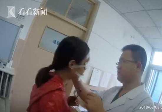 交警开警车被举报"公车私用" 单位不惩罚还表扬他