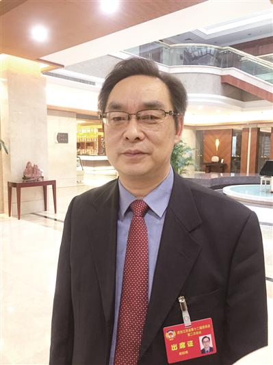 省政协委员、江苏医保局副局长相伯伟