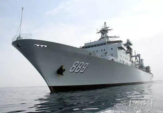 太湖舰在“江苏籍”舰艇中块头最大,标准排水量超过两万吨。