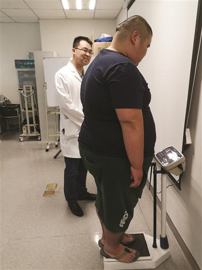 448斤胖墩一个月瘦85斤 咋减的？