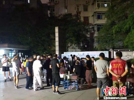 杭州因路面塌陷疏散792户居民 安置工作有序进行