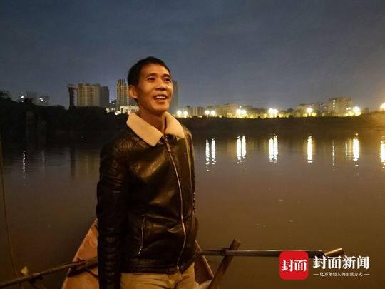 男孩手机被父母没收2次跳江轻生:被救后称还要跳