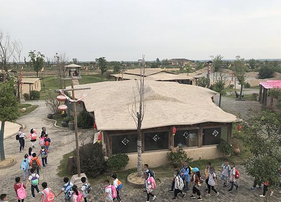 拆除之前的大江风云景区,拍摄于9月28日。 澎湃新闻记者袁杰图