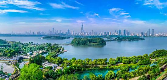 山水城林的南京。南京日报记者 董家训 摄
