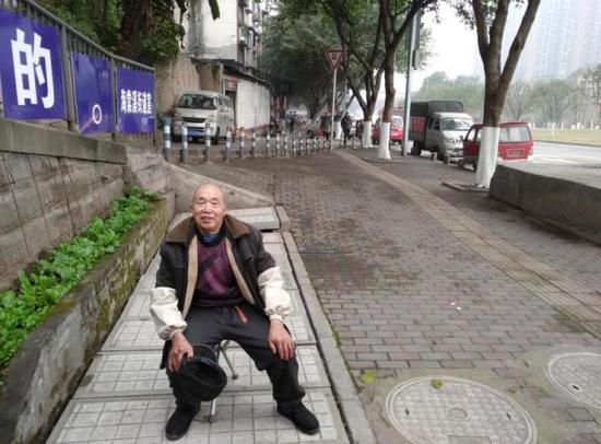 邓林明生活照。受访者供图