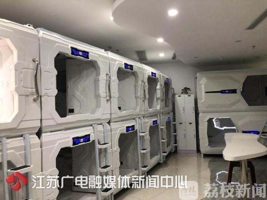 130平米民宅摆了20张床经营胶囊旅店