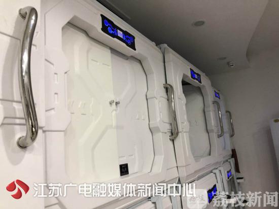 130平米民宅摆了20张床经营胶囊旅店