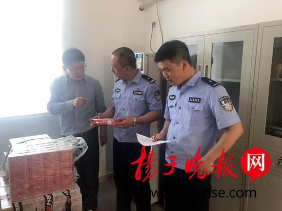 男子私自倒卖香烟 途经扬中意外被查涉案20余万元