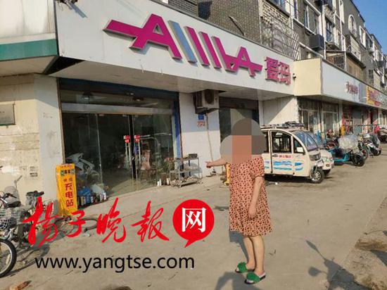 贾某指认现场