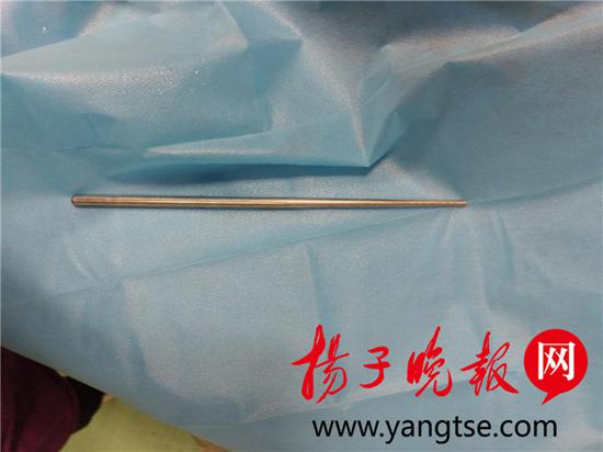 想催吐不锈钢筷却不慎滑进食道 多次模拟手术终取出