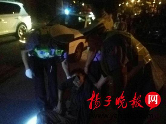 男子窃得50多个扣件藏腰间 查酒驾心虚弃车逃跑被抓