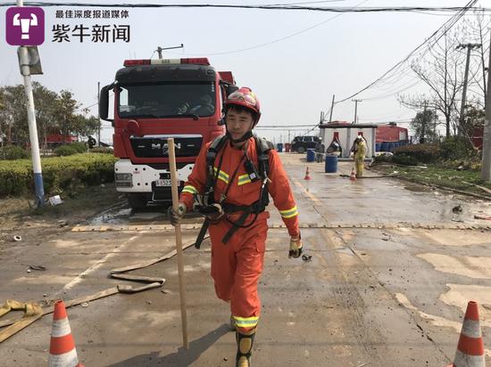 拍婚纱照前他跑了 准新娘却说：我没找错人