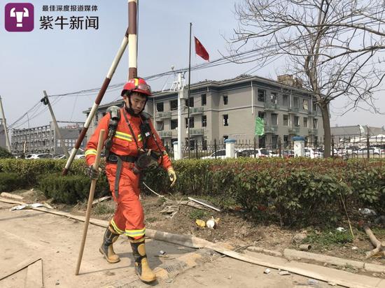 拍婚纱照前他跑了 准新娘却说：我没找错人