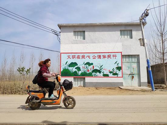 培养出18位博士硕士“状元村”却老得走不动了