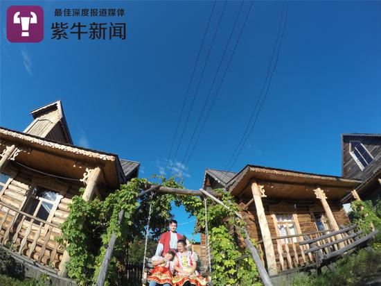 冯咨翔在内蒙古自治区呼伦贝尔市的合影