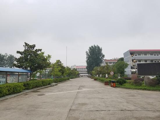 宝华中心小学校园 澎湃新闻记者 邱海鸿 实习生 尚嵘峥 图