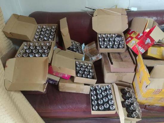 海归硕士联手赌徒制售假火车票 警方捣毁一制贩假票窝点